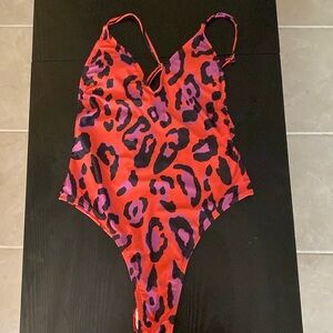 5/$25 SALE Swimsuit M